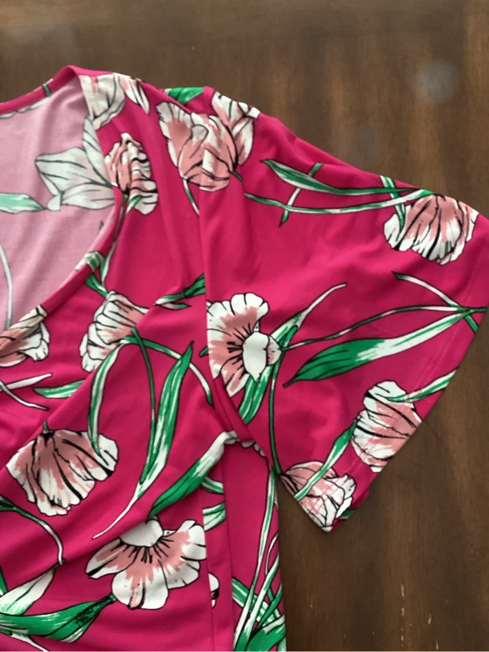 Leota Ladies Pink Floral V-Neck Dress Size L - Picture 3 of 13